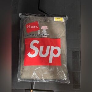 NWT supreme tagless tank